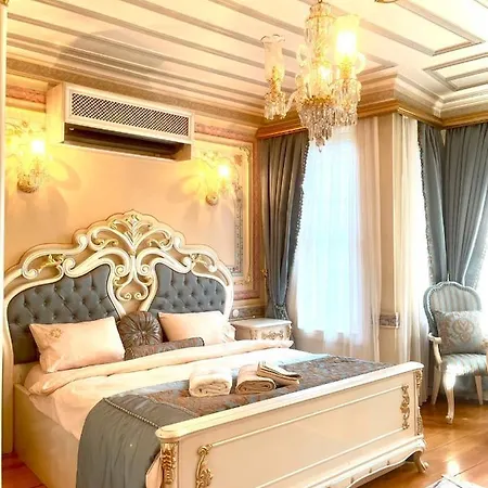 Castello Bella Balat Apart 3*