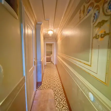 Castello Bella Balat Apart 3*