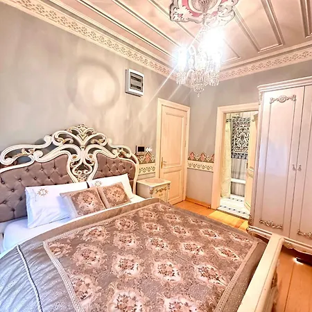 Castello Bella Balat Apart 3*
