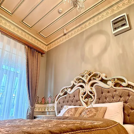 Castello Bella Balat Apart